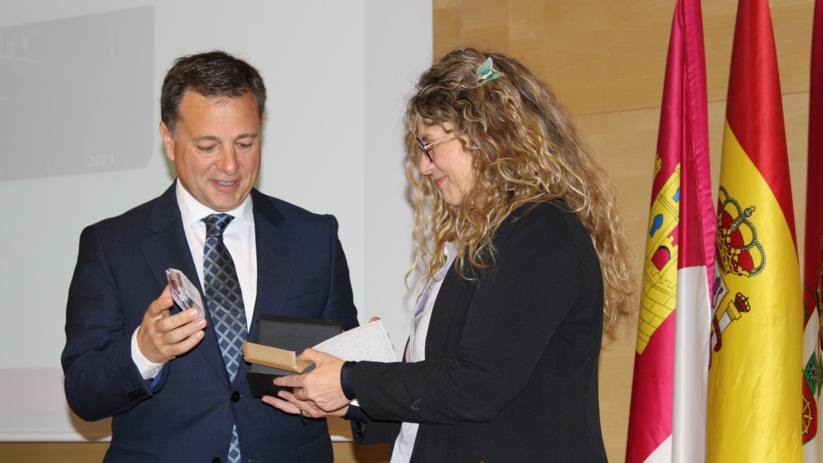 El Alcalde De Albacete Felicita A La Facultad De Medicina Por Su