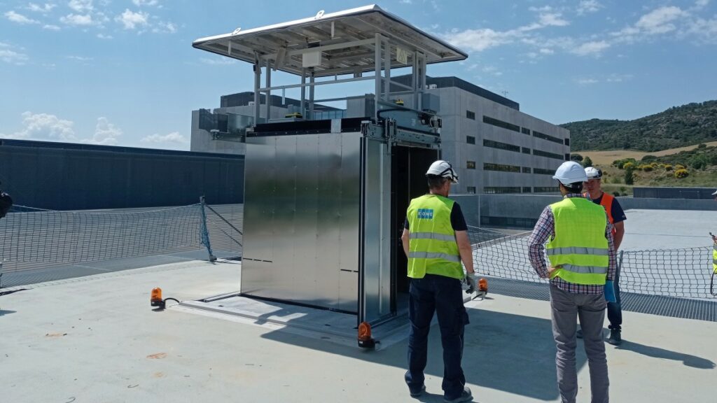 El Nuevo Hospital Universitario De Cuenca Ya Cuenta Con Un Ascensor Que