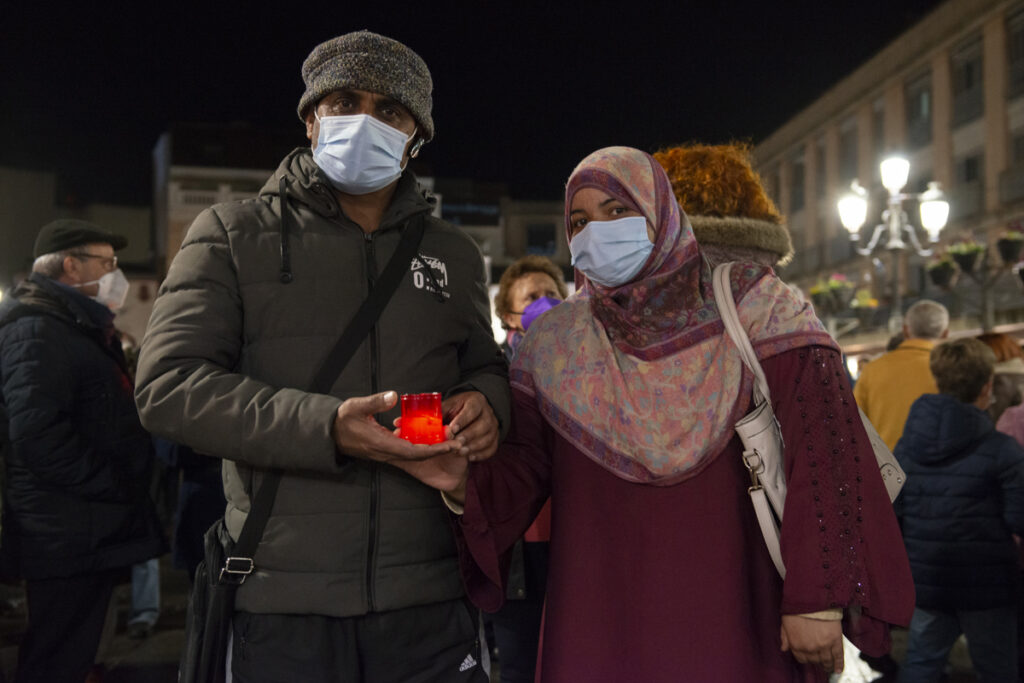 Unas 300 personas claman en silencio en Ciudad Real por el final de la guerra