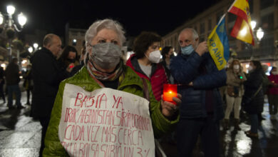 Unas 300 personas claman en silencio en Ciudad Real por el final de la guerra