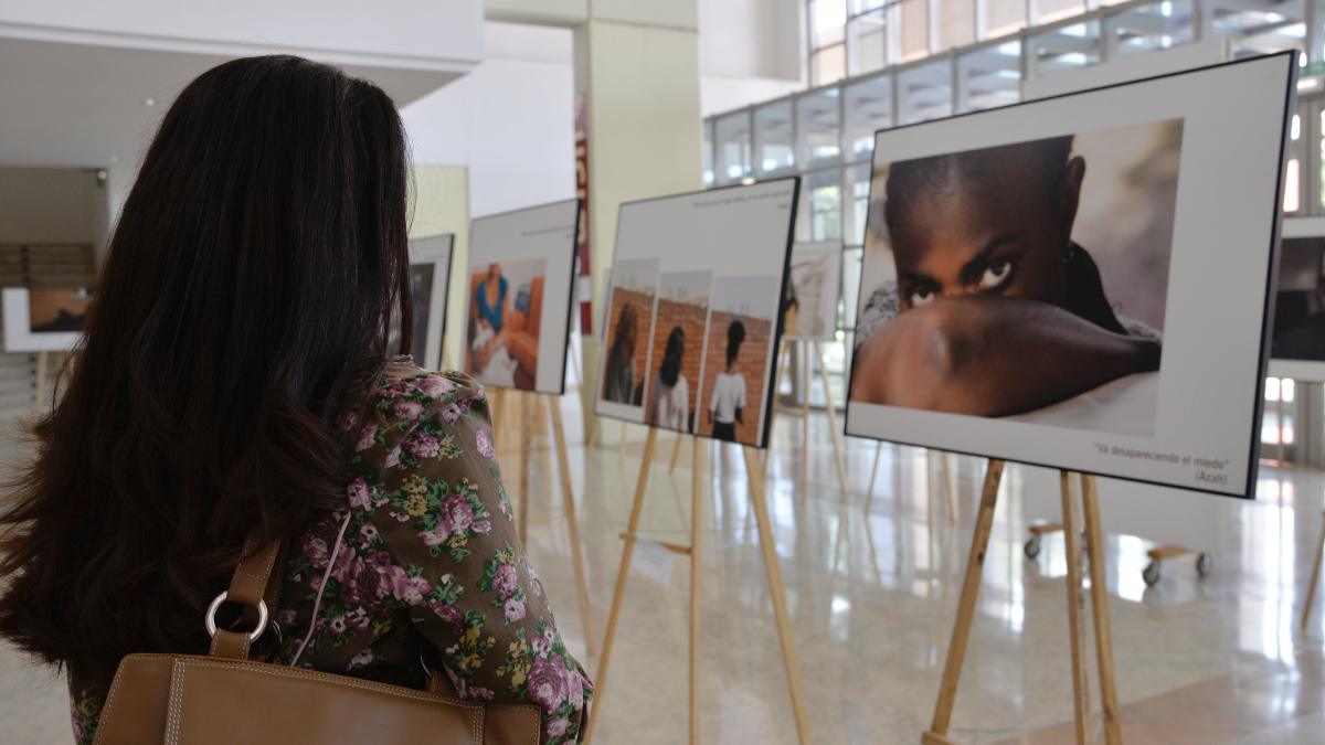 La Exposición Fotográfica ‘punto Y Seguimos La Vida Puede Más Llega