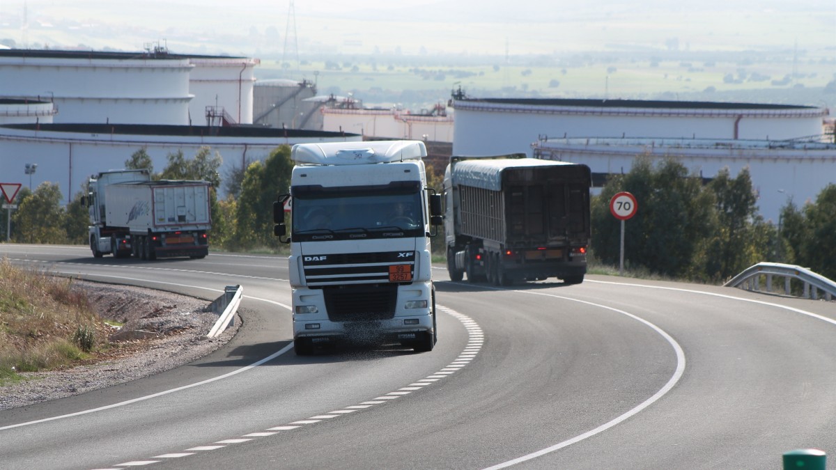 CARRETERA, CAMIÓN, TRÁFICO