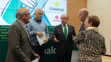 Mariano León, presidente de Globalcaja, junto con Cáritas y Cruz Roja. Dana, ayudas, ONG, GLOBALCAJA