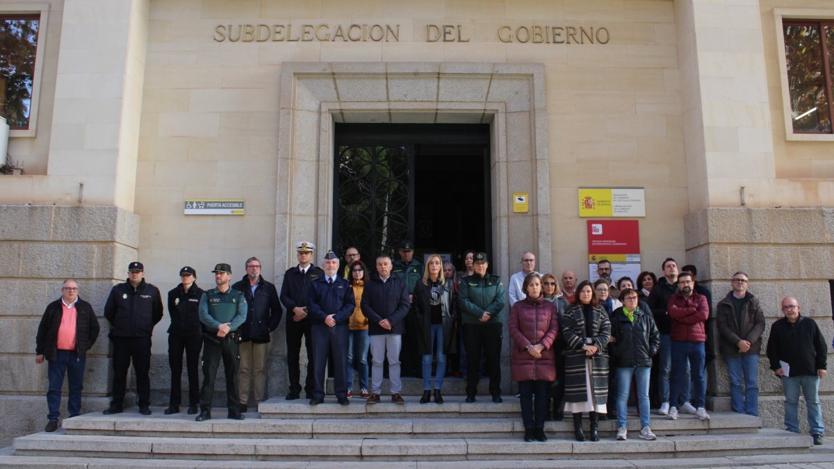 Minuto de silencio en Albacete por la última víctima de violencia machista en Gipuzkoa REMITIDA / HANDOUT por SUBDELEGACIÓN DEL GOBIERNO EN ALBACETE Fotografía remitida a medios de comunicación exclusivamente para ilustrar la noticia a la que hace referencia la imagen, y citando la procedencia de la imagen en la firma 03/12/2024