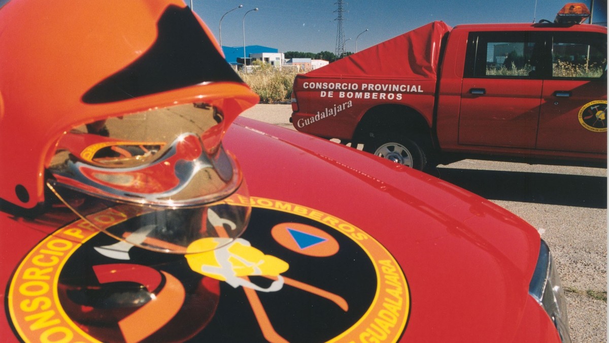 (Foto de ARCHIVO) Bomberos Diputación de Guadalajara REMITIDA / HANDOUT por DIPU GUADA Fotografía remitida a medios de comunicación exclusivamente para ilustrar la noticia a la que hace referencia la imagen, y citando la procedencia de la imagen en la firma 07/8/2012