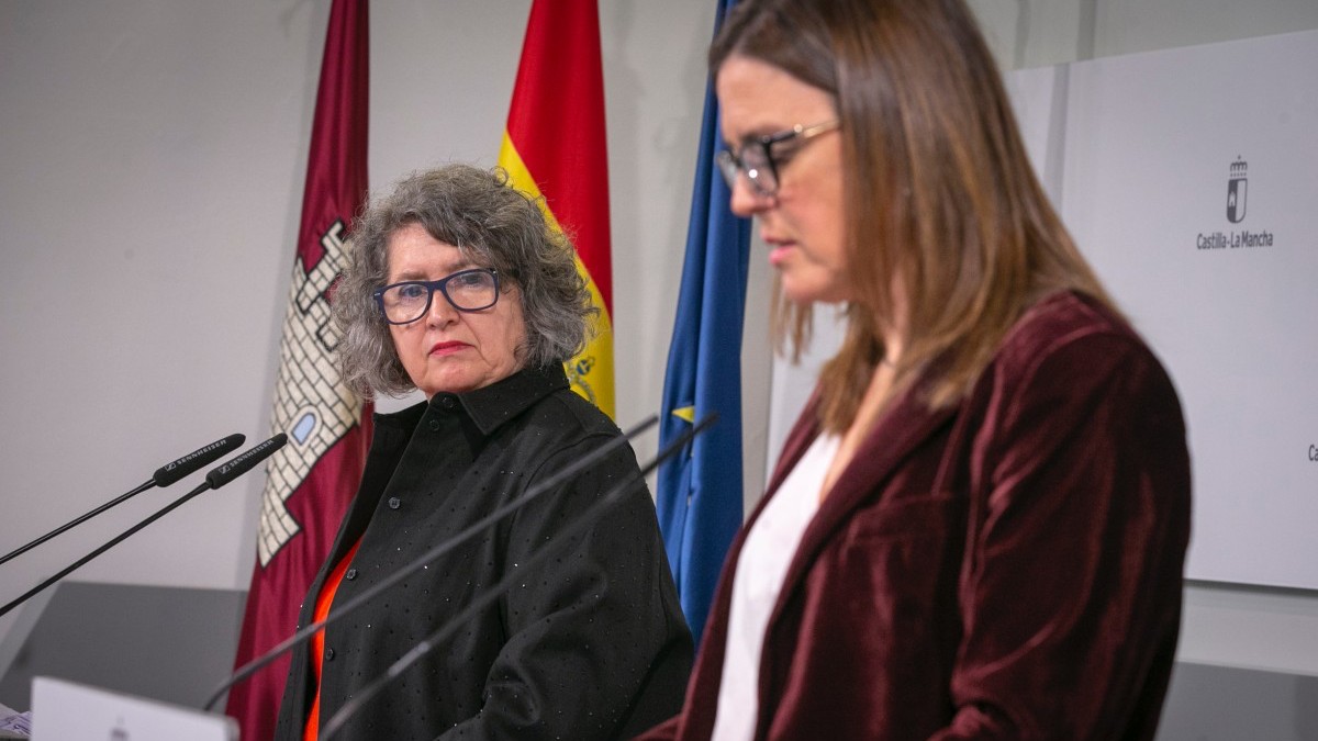 Toledo, 23 de diciembre de 2024.- La consejera Portavoz del Gobierno regional, Esther Padilla, y la consejera de Desarrollo Sostenible, Mercedes Gómez, han comparecido, en rueda de prensa en el Palacio de Fuensalida, para informar sobre los acuerdos adoptados por el Consejo de Gobierno. (Fotos: A. Pérez Herrera // JCCM)