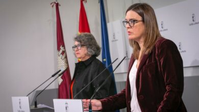 Toledo, 23 de diciembre de 2024.- La consejera Portavoz del Gobierno regional, Esther Padilla, y la consejera de Desarrollo Sostenible, Mercedes Gómez, han comparecido, en rueda de prensa en el Palacio de Fuensalida, para informar sobre los acuerdos adoptados por el Consejo de Gobierno. (Fotos: A. Pérez Herrera // JCCM)